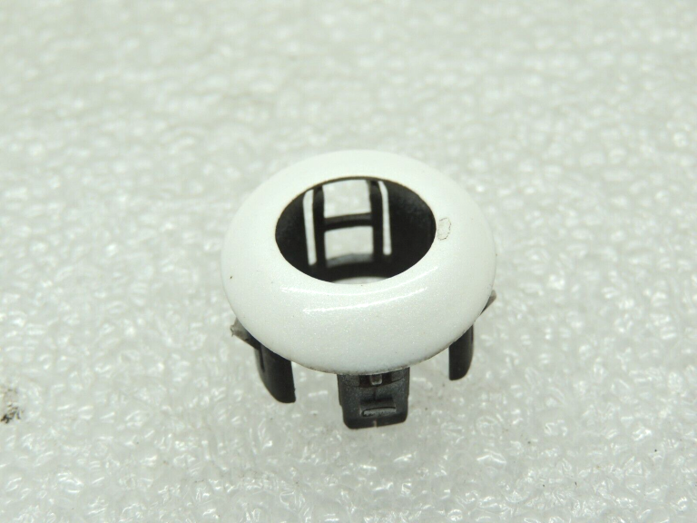 Mazda CX5 I Autostāvvietas sensors autostāvvietas palīgs PDC aizmugurējais CRYSTAL WHITE PEARL KD4567UC5A85