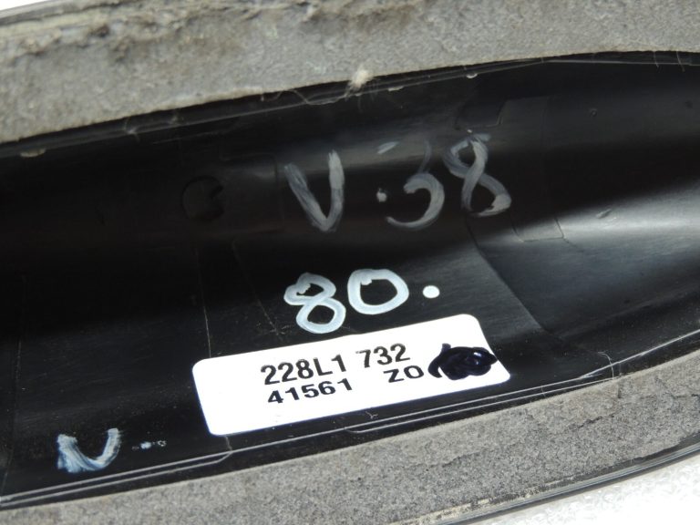 Volvo V50 jumta antena Antenas pārsegs 39850858