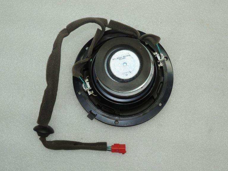 Chrysler Grand Voyager V zemfrekvences skaļrunis 5107087AE 05107087AE 05107087AE