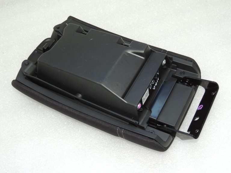 Nissan Qashqai J11 centrālais roku balsts tekstilmateriāls 96920HV50A 969304EA0A