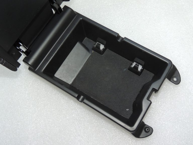 Nissan Qashqai J11 centrālais roku balsts tekstilmateriāls 96920HV50A 969304EA0A