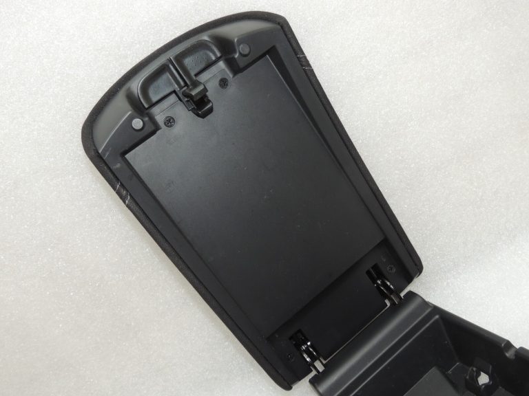 Nissan Qashqai J11 centrālais roku balsts tekstilmateriāls 969204EA0B 969204EA1B