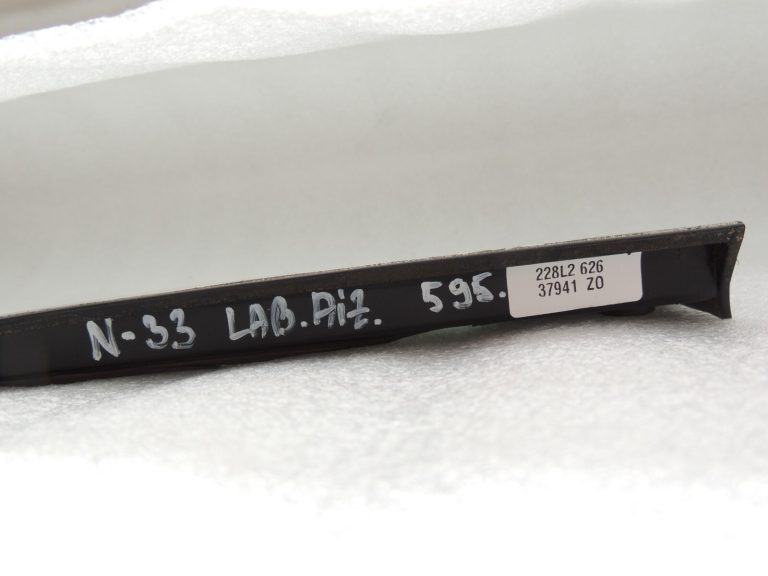 Nissan Qashqai J11 Aizmugurējais aizmugurējais stikls pa labi 833124EA1A