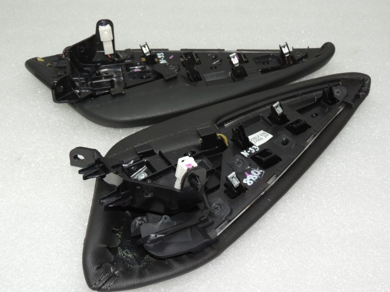 Nissan Qashqai J11 centrālās konsoles vāka komplekts priekšējais ar LED 969934EA0A