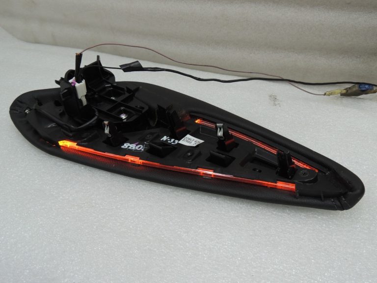 Nissan Qashqai J11 centrālās konsoles vāka komplekts priekšējais ar LED 969934EA0A