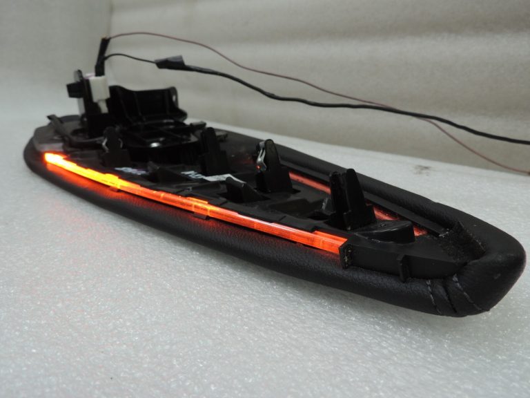 Nissan Qashqai J11 centrālās konsoles vāka komplekts priekšējais ar LED 969934EA0A