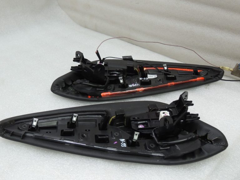 Nissan Qashqai J11 centrālās konsoles vāka komplekts priekšējais ar LED 969934EA0A