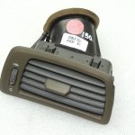 Volvo V70 II Ventilācijas ventilācijas režģis priekšējā paneļa labajā pusē 3409375
