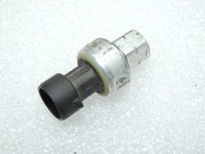 OEM Opel gaisa kondicionēšanas spiediena slēdzis 13587668