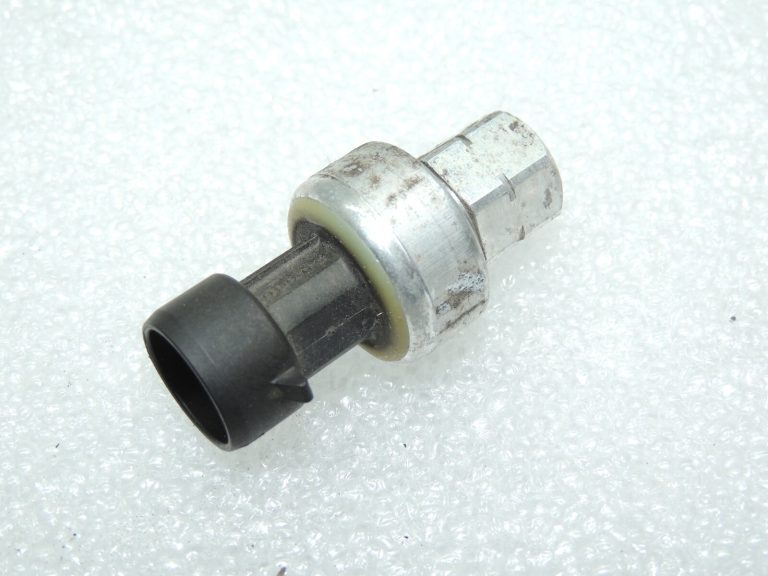 OEM Opel gaisa kondicionēšanas spiediena slēdzis 13587668