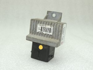 Renault Nissan Dacia Mercedes Реле свечей накаливания 110678071R