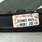 Toyota Avensis T27 Aizmugurējais kreisās puses logs 6812405110