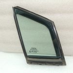 Toyota Avensis T27 Priekšējais sānu logs priekšējais labais 6812505010