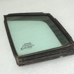 Toyota Avensis T27 Priekšējais sānu logs priekšējais labais 6812505010
