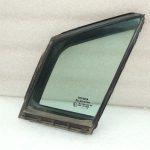 Toyota Avensis T27 sānu logs priekšējais kreisais 6812605010
