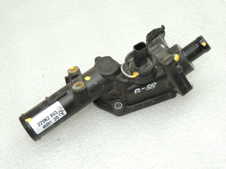 Renault Dacia Nissan Dzesēšanas šķidruma termostata korpuss 110602770R