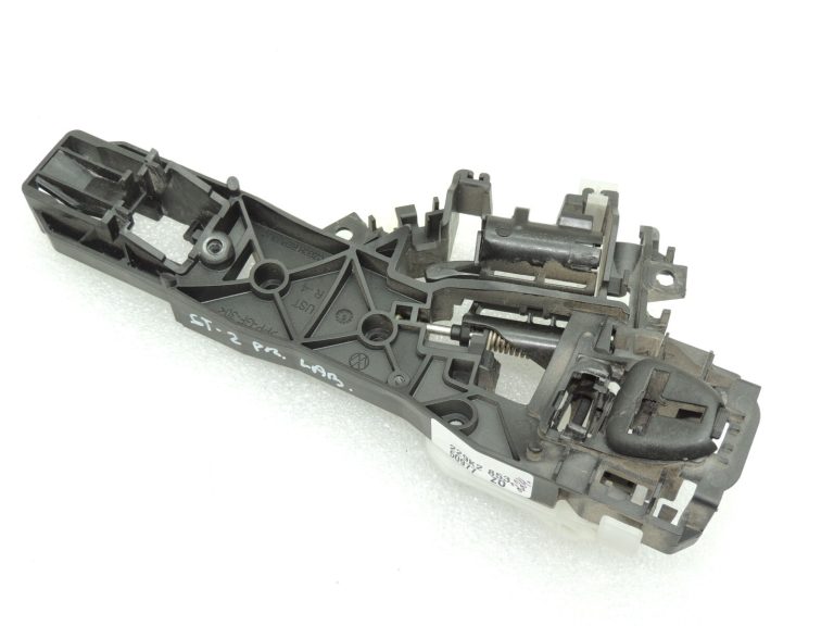 Seat Cupra Leon KL8 ārējā roktura turētājs 5H0837886C