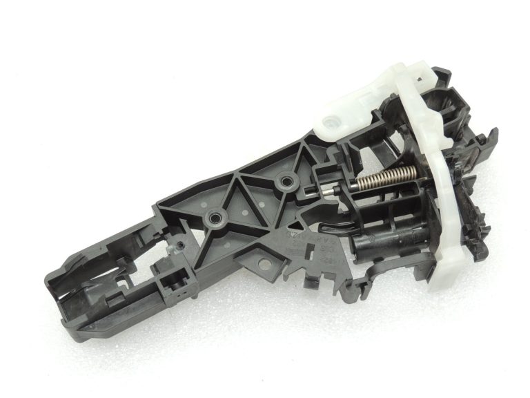 Seat Cupra Leon KL8 ārējā roktura turētājs 5H0837886C