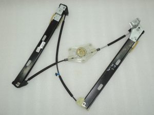Seat Cupra Leon KL8 Logu regulators priekšējais labais bez motora 5FA837462B