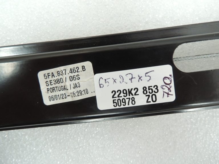 Seat Cupra Leon KL8 Logu regulators priekšējais labais bez motora 5FA837462B