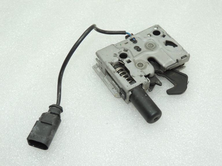 Seat Cupra Leon KL8 Dzinēja pārsega slēdzene Dzinēja pārsega slēdzene 4K0823509A