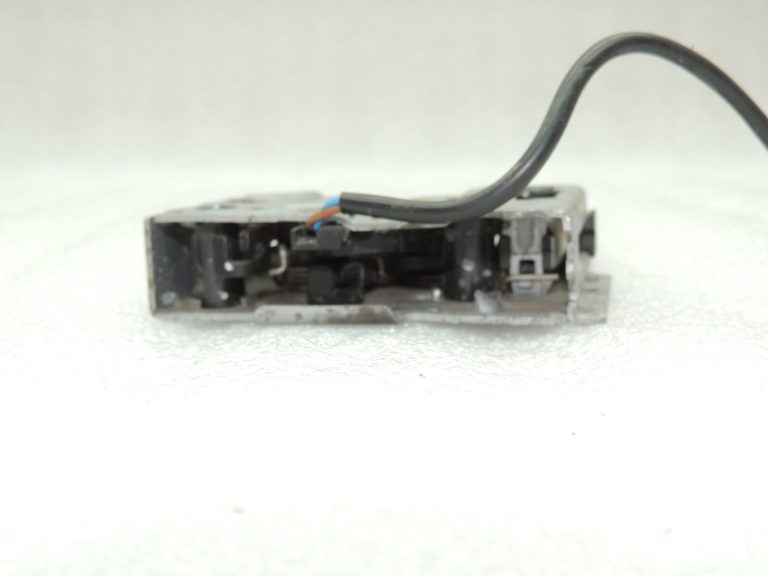Seat Cupra Leon KL8 Dzinēja pārsega slēdzene Dzinēja pārsega slēdzene 4K0823509A