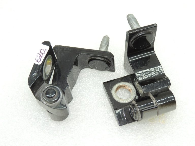 Seat Cupra Leon KL8 Aizmugurējo durvju eņģu komplekts 0E / Y9T 8W0831404A