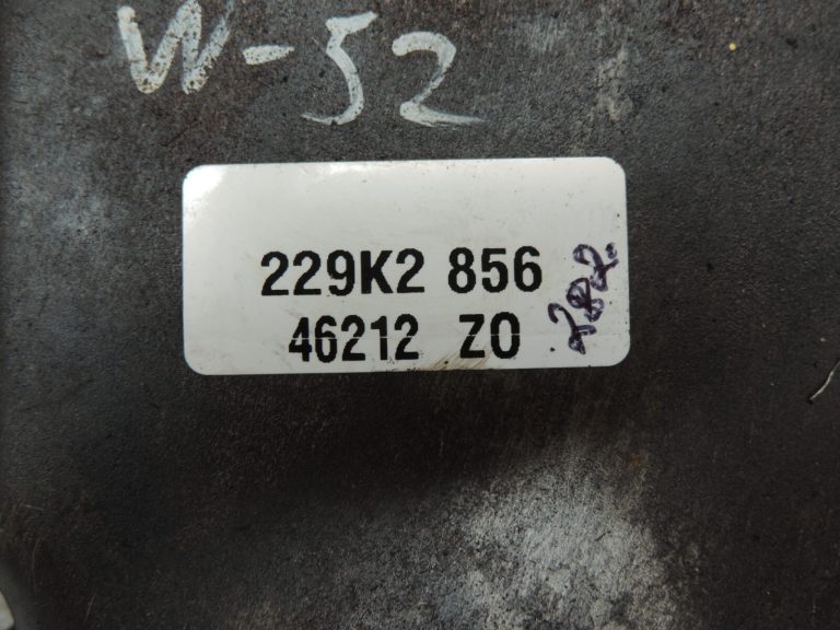 VW Sharan 7N 2.0TDi PQJ eļļas sūkņa vāks 02E315141C