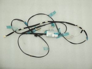 Toyota Avensis T27 antenas pastiprinātāja vadu instalācija 8630005200