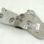 Renault Captur I J87 turētājs Altenators 8200695957