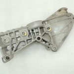 Renault Captur I J87 turētājs Altenators 8200695957