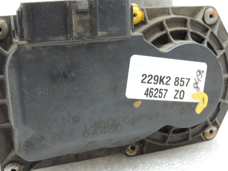 OEM Toyota Auris Avensis Corolla RAV4 IV Verso droseļvārsts 220300T050