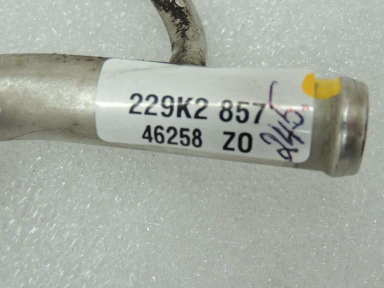 OEM Toyota Avesnis T27 ūdens dzesētāja caurule 1626837021