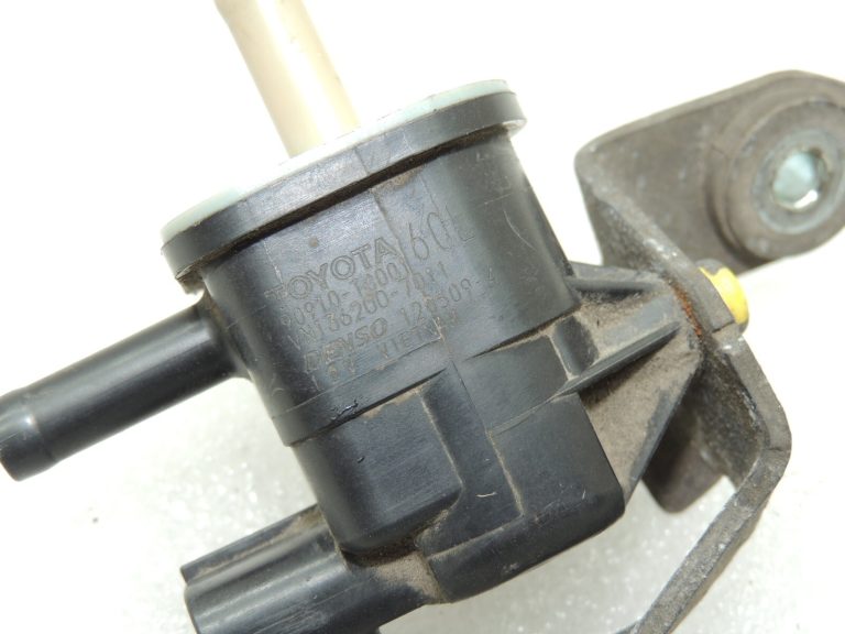 OEM Toyota Avensis T27 vakuuma vārsta spiediena pārveidotājs 9091012276 90910TC001
