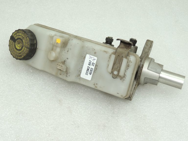 OEM Toyota Avensis T27 galvenais bremžu cilindrs 4720109380
