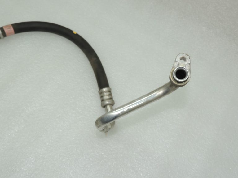 OEM Toyota Avensis T27 gaisa kondicionēšanas šļūtene 8870405390