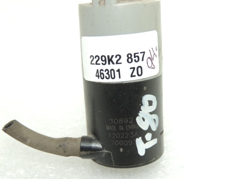 Oriģinālais Toyota Avensis T27 mazgāšanas šķidruma sūknis 8533002030