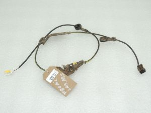 Oriģināla Toyota Avensis T27 ABS elektroinstalācijas instalācija aizmugurējā labajā pusē 8951602090