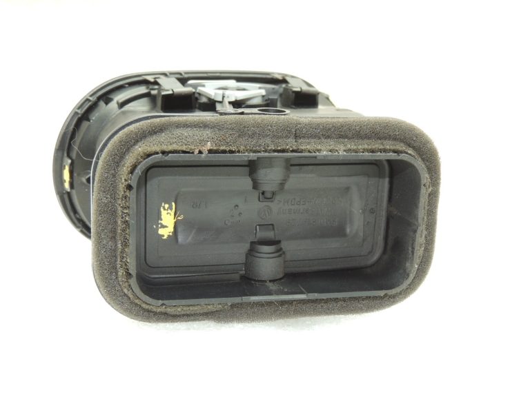 VW Tiguan 5N Gaisa izplūdes atveres ventilācijas sistēma Priekšējā labā 5M0819759
