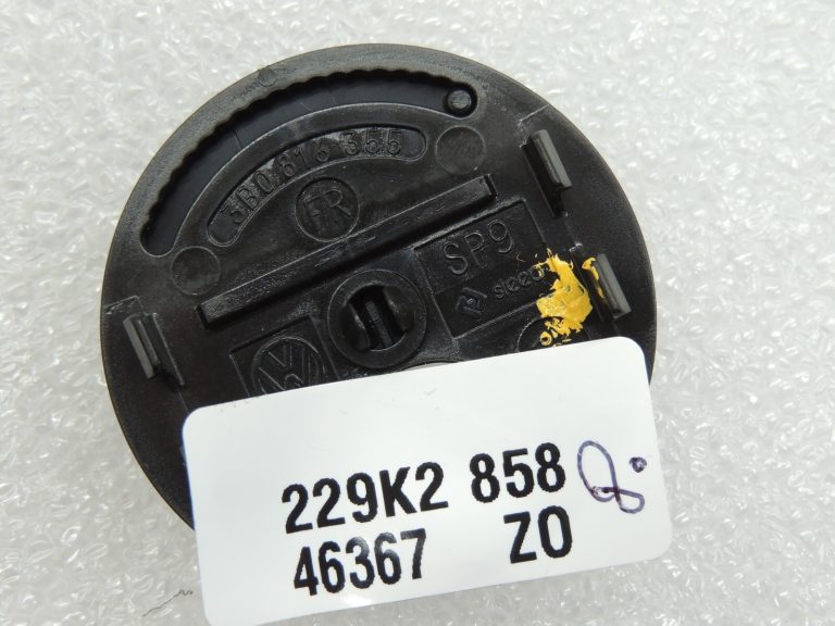 VW Tiguan 5N Dzesēšanas vārsta poga instrumentu paneļa cimdu nodalījumā 3B0816355