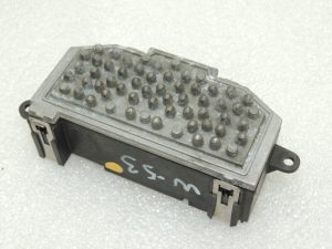 VW Tiguan 5N 2.0TDi ventilatora regulators 3C090907521G