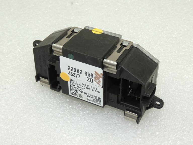 VW Tiguan 5N 2.0TDi ventilatora regulators 3C090907521G