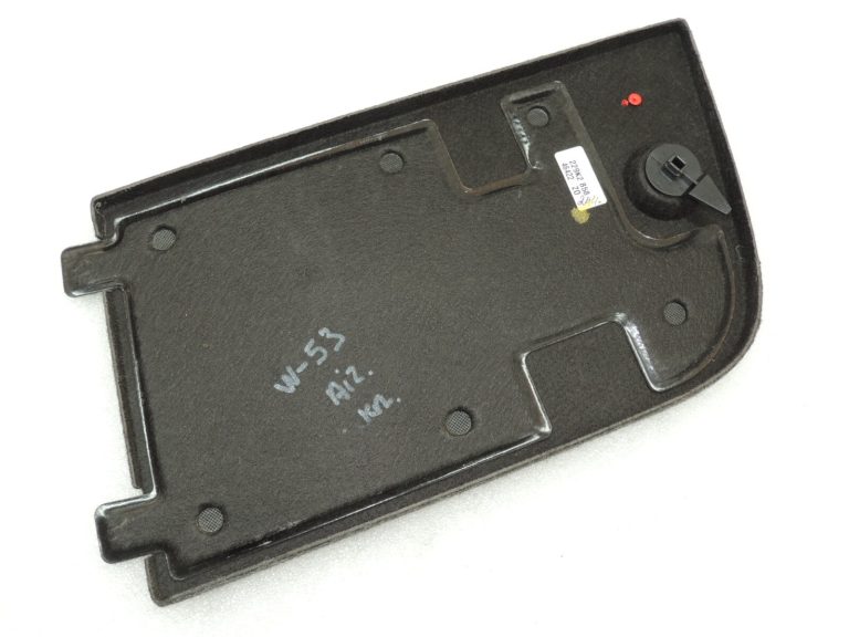 VW Tiguan 5N Bagāžas nodalījums kreisajā pusē 5N0867461