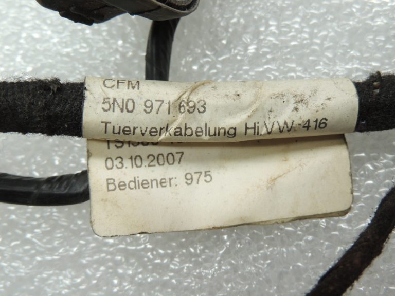 VW Tiguan 5N Aizmugurējā labā durvju instalācija 5N0971693A