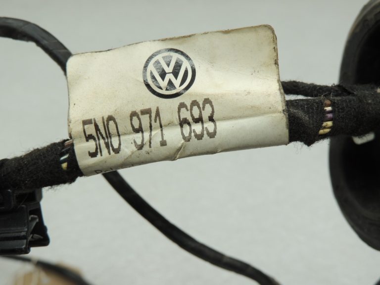 VW Tiguan 5N Aizmugurējā labā durvju instalācija 5N0971693A