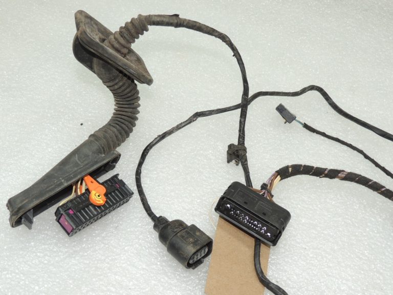 VW Tiguan 5N Aizmugurējā labā durvju instalācija 5N0971693A