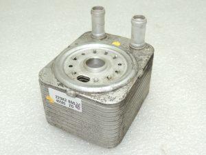 VW Audi Audi Seat Skoda 2.0TDi eļļas dzesētājs 038117021E
