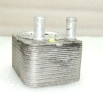VW Audi Audi Seat Skoda 2.0TDi eļļas dzesētājs 038117021E