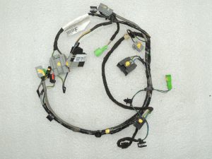 Volvo V60 vadu instalācija centrālā konsole USB AUX 31270136 31275160