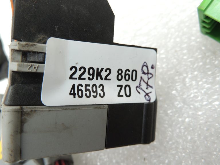 Volvo V60 vadu instalācija centrālā konsole USB AUX 31270136 31275160
